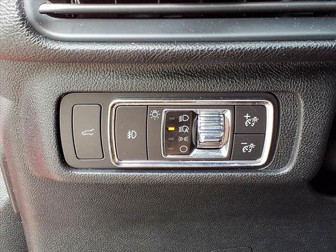 Used 2020 Lincoln Corsair Reserve w/ Equipment Group 202A AWD/4WD image 14