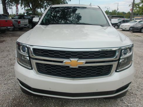 Used 2016 Chevrolet Suburban LT w/ Luxury Package RWD image 2