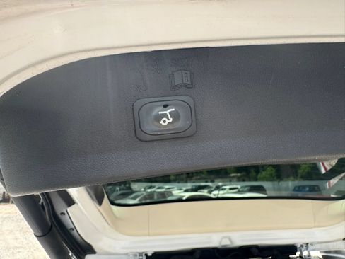 Used 2015 Ford Escape SE w/ Equipment Group 201A FWD image 7