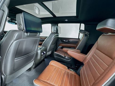 Used 2023 GMC Yukon XL Denali Ultimate image 18