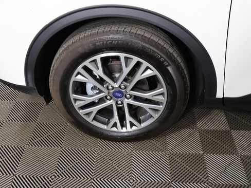 Used 2022 Ford Escape SEL w/ Technology Package image 16