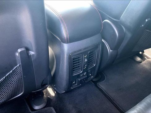 Used 2018 Dodge Durango GT AWD/4WD image 35