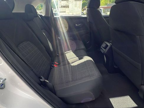 New 2025 Honda HR-V LX image 15