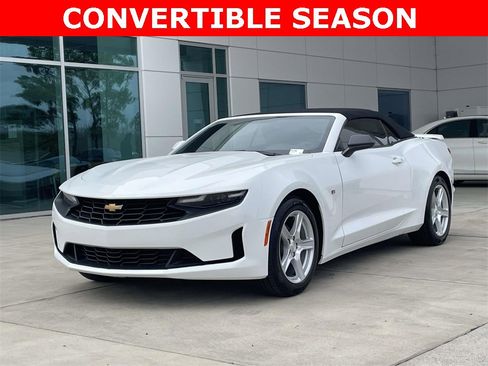 Used 2023 Chevrolet Camaro LT image 1