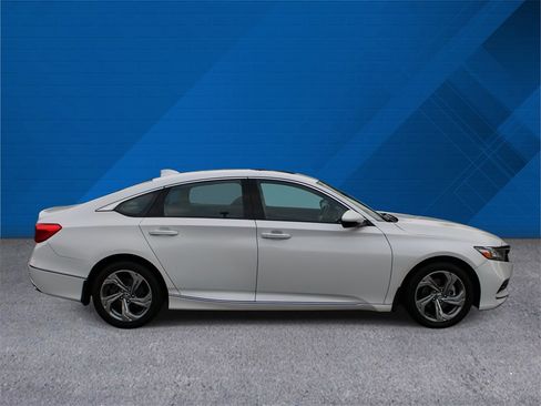 Used 2018 Honda Accord EX-L image 10