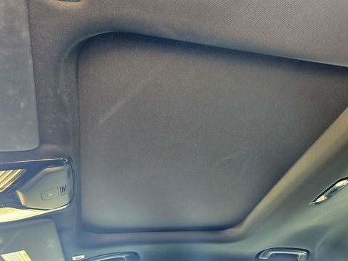 Used 2023 BMW 330i Sedan w/ Premium Package image 21