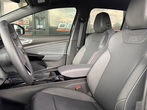 Used 2024 Volkswagen ID.4 S image 7