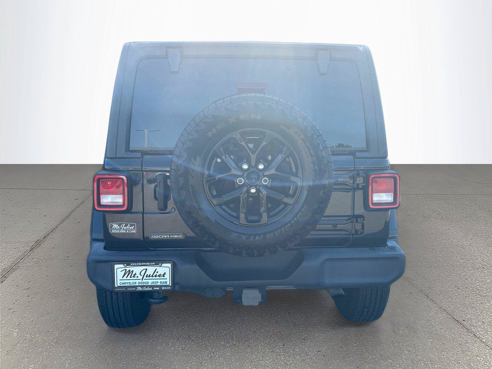 Used 2023 Jeep Wrangler Unlimited Sport AWD/4WD image 5