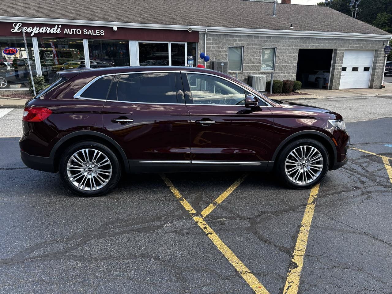 Used 2017 Lincoln MKX Reserve w/ Lincoln MKX Climate Package AWD/4WD image 8