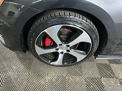 Used 2017 Volkswagen GTI S FWD image 11