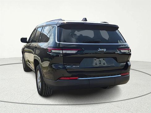 Used 2022 Jeep Grand Cherokee L Laredo w/ Luxury Tech Group I image 5