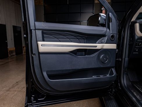 Used 2024 Ford Expedition Max Platinum image 37