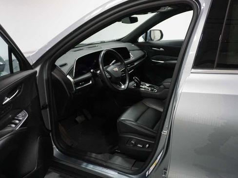 Used 2024 Cadillac XT4 Premium Luxury image 13