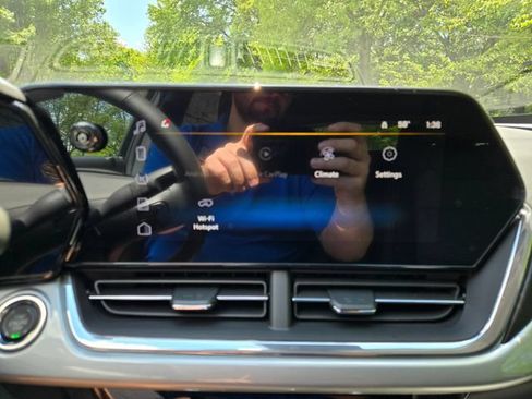 New 2026 Chevrolet Trax LT w/ Driver Confidence Package FWD image 22