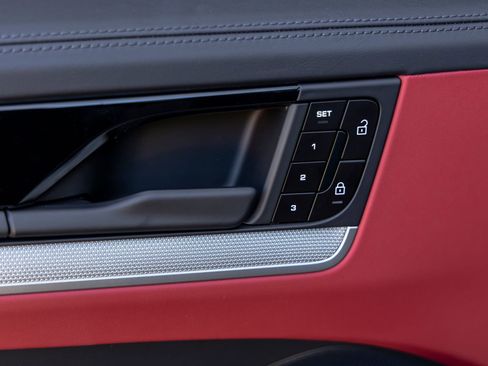 New 2026 Porsche Cayenne S image 22