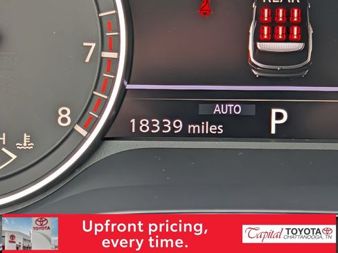 Used 2025 Nissan Pathfinder SL AWD/4WD image 20