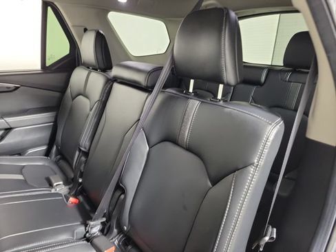 Used 2025 Honda Pilot EX-L image 13