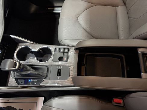 Used 2023 Toyota Highlander Platinum image 23