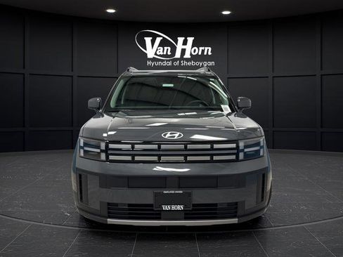 Used 2025 Hyundai Santa Fe SEL image 2