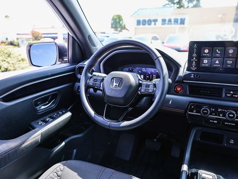 Certified 2026 Honda Pilot Sport image 5