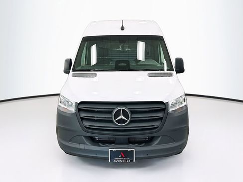 Used 2025 Mercedes-Benz Sprinter 2500 image 2