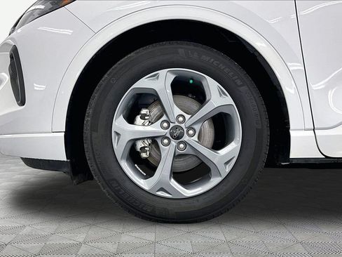 Certified 2023 Ford Escape ST-Line w/ Equipment Group 301A FWD image 9