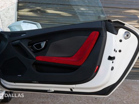 Used 2020 Lamborghini Huracan EVO image 28