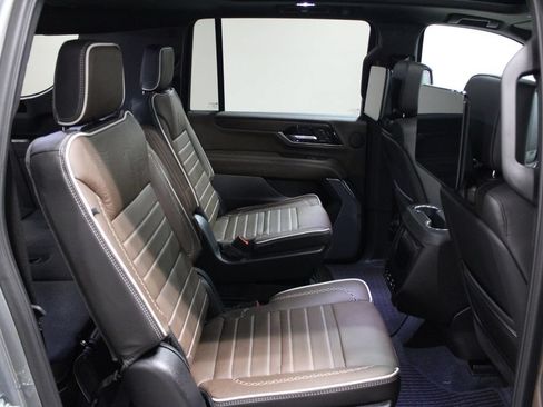 New 2026 GMC Yukon XL Denali Ultimate AWD/4WD image 32