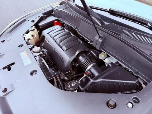 Used 2014 GMC Acadia Denali image 30