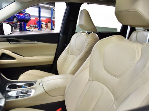 Used 2023 INFINITI QX60 Luxe w/ Cargo Package AWD/4WD image 11