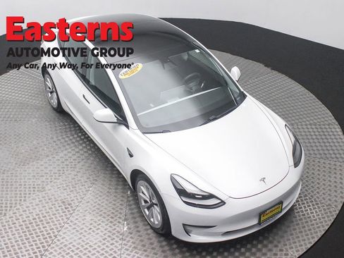 Used 2021 Tesla Model 3 Standard Range Plus image 3