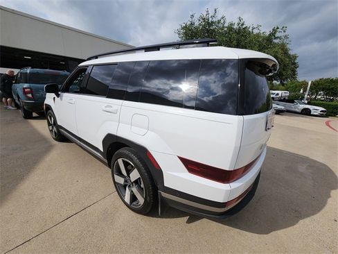 Used 2025 Hyundai Santa Fe Limited FWD image 6