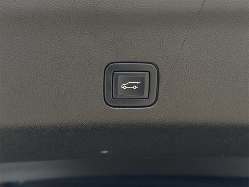 Used 2022 Chevrolet Tahoe RST w/ Luxury Package image 32