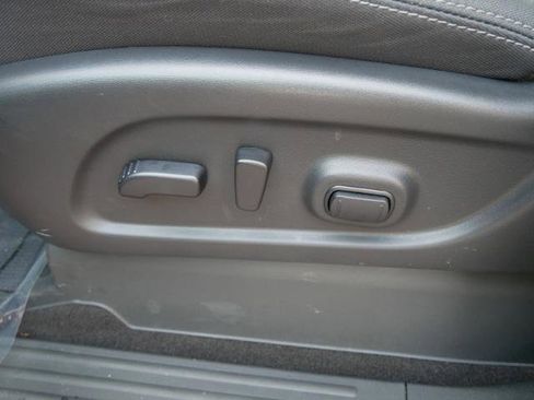 Certified 2024 Nissan Titan SV w/ SV Convenience Package image 16