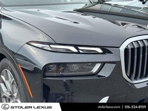 Used 2024 BMW X7 xDrive40i w/ Executive Package image 11