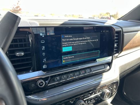 Used 2024 Chevrolet Silverado 3500 High Country w/ Technology Package image 28