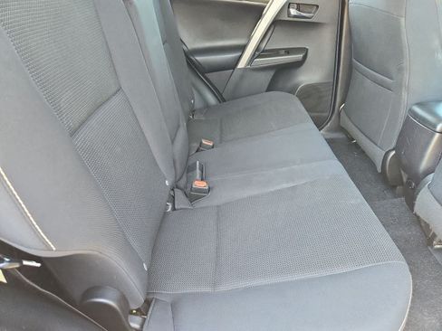 Used 2018 Toyota RAV4 XLE FWD image 20