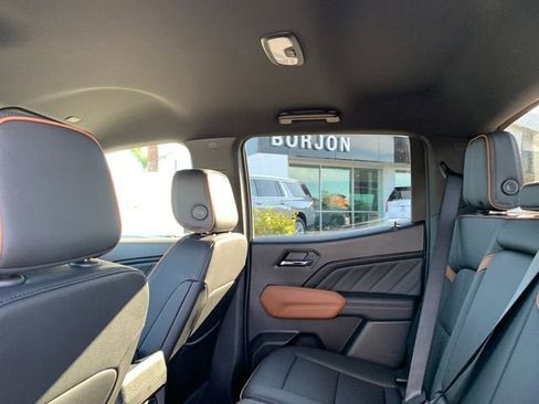 New 2026 GMC Canyon AT4 w/ AT4 Premium Package AWD/4WD image 13