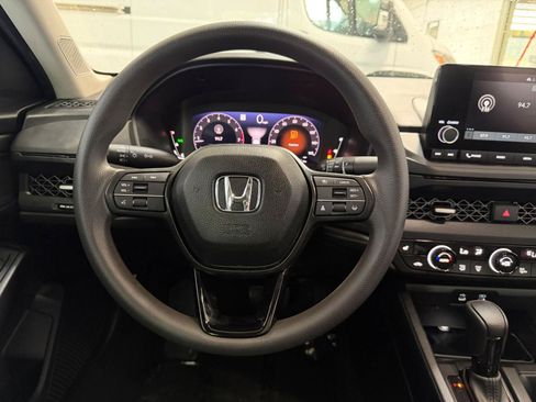 Used 2025 Honda Accord SE image 29
