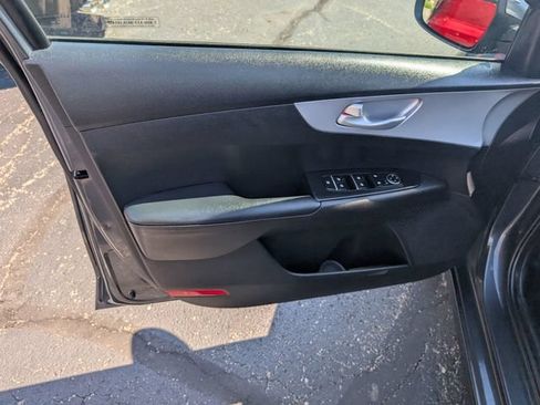 Used 2024 Kia Forte LXS FWD image 14