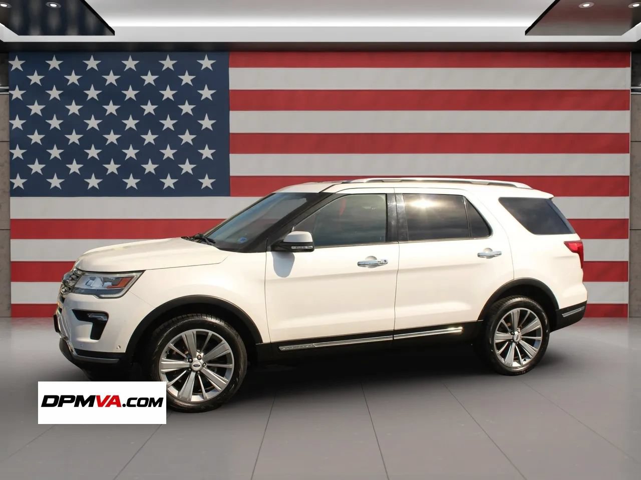 Used 2018 Ford Explorer Limited w/ Equipment Group 301A AWD/4WD image 2