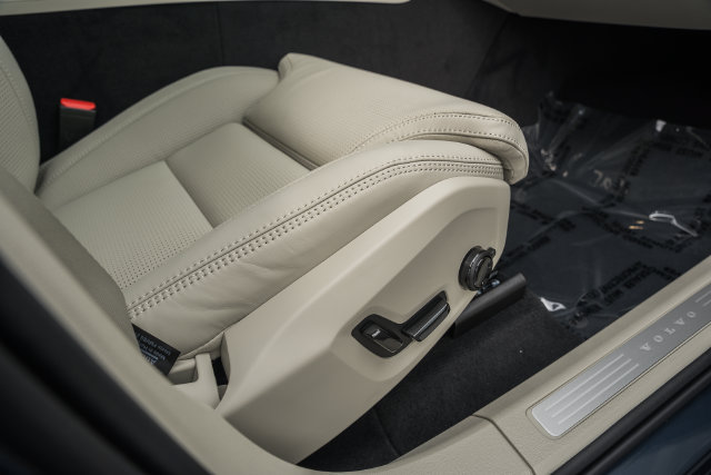 New 2027 Volvo XC60 B5 Ultra AWD/4WD image 34