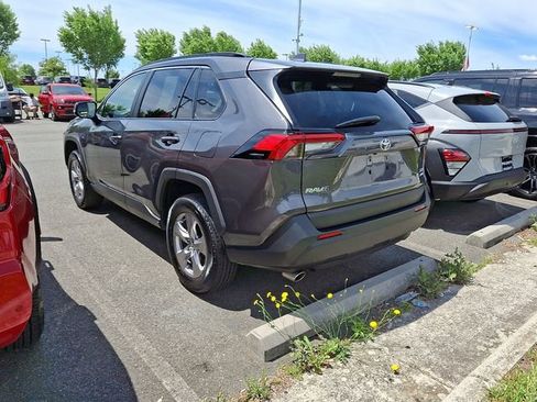 Certified 2025 Toyota RAV4 XLE AWD/4WD image 6
