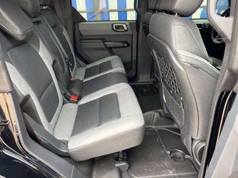 Used 2024 Ford Bronco Black Diamond image 14
