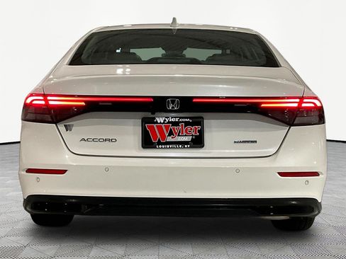 Used 2025 Honda Accord EX-L image 5