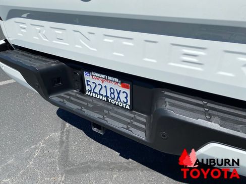 Used 2023 Nissan Frontier SV w/ SV Convenience Package AWD/4WD image 11