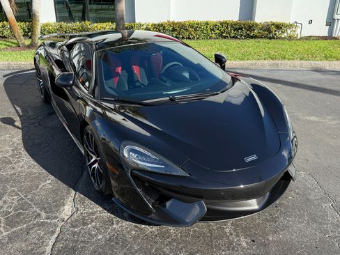 Used 2017 McLaren 570S Coupe image 2