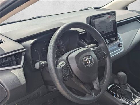 Used 2025 Toyota Corolla LE FWD image 7