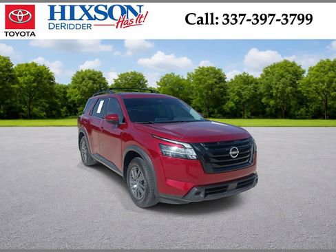 Used 2022 Nissan Pathfinder SV w/ SV Black Package FWD image 1