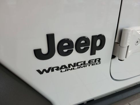 Used 2022 Jeep Wrangler Unlimited Sport image 52